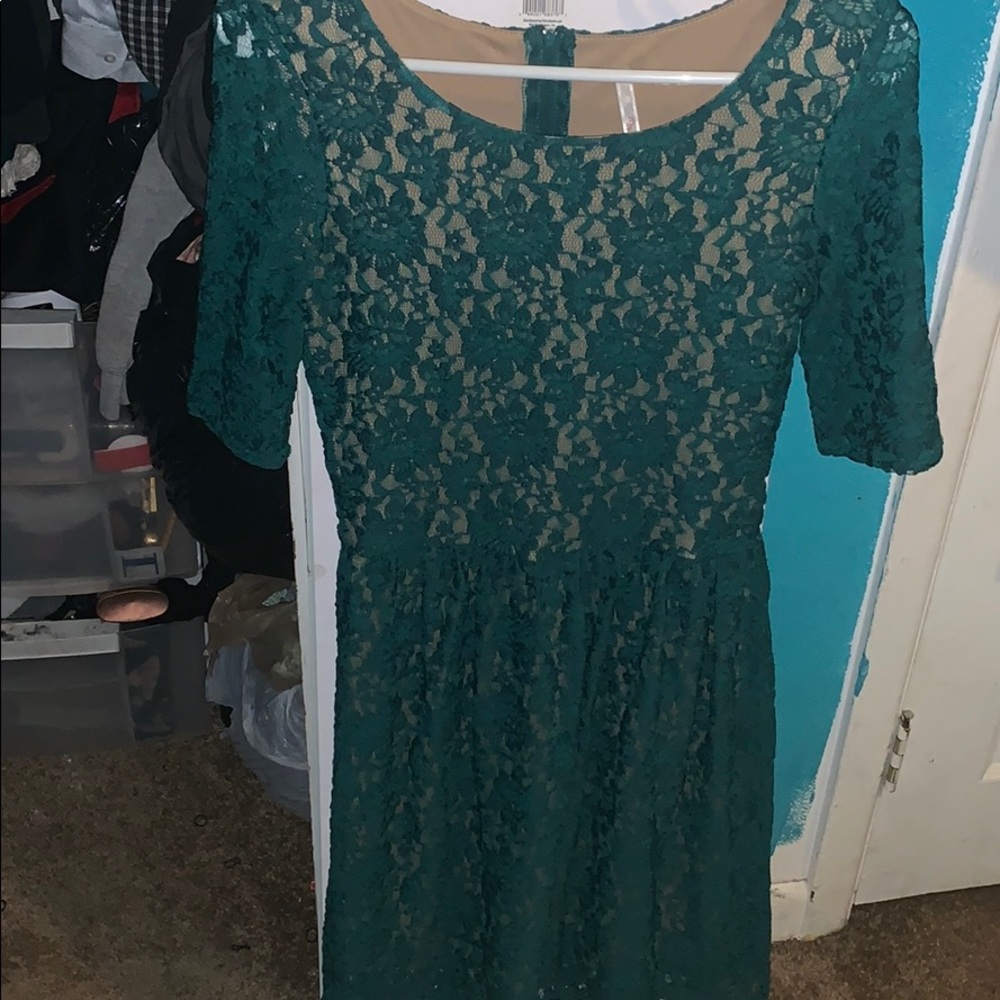 Dress - Picture 1 of 3